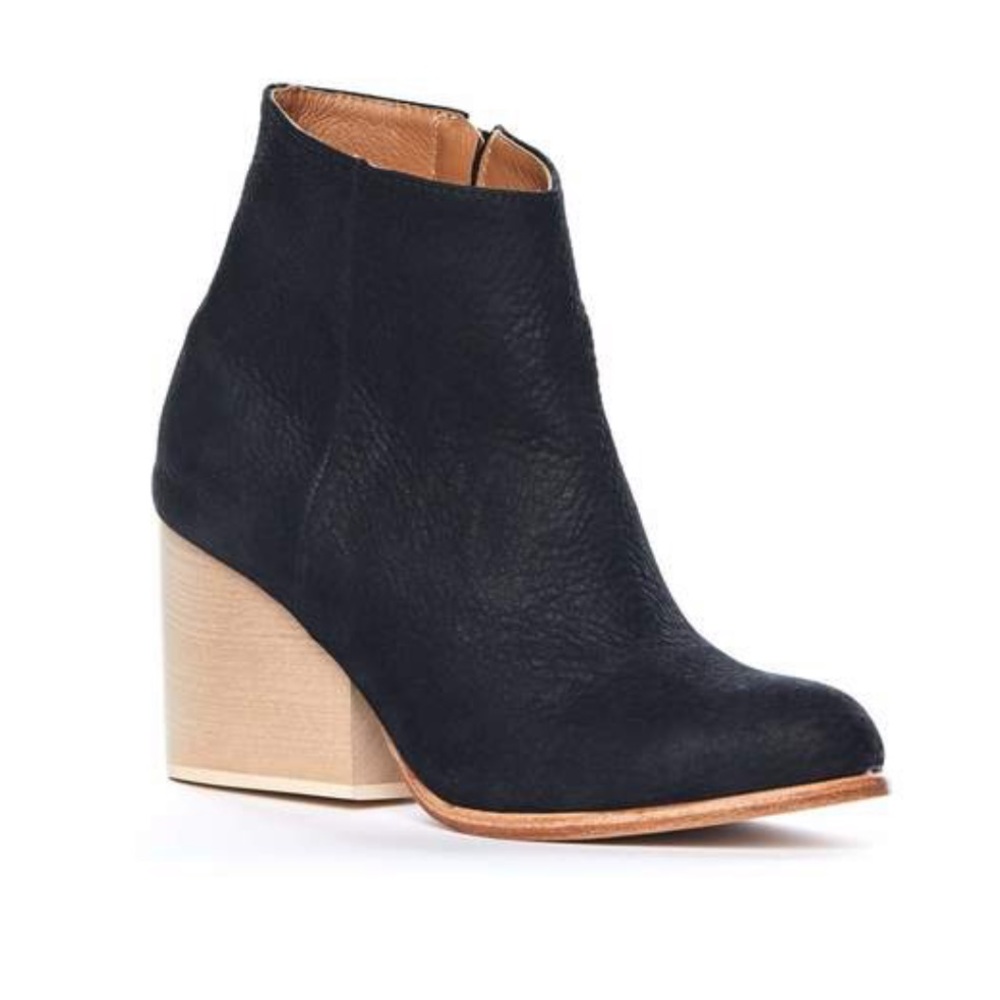 Ceri Hoover Benson Bootie